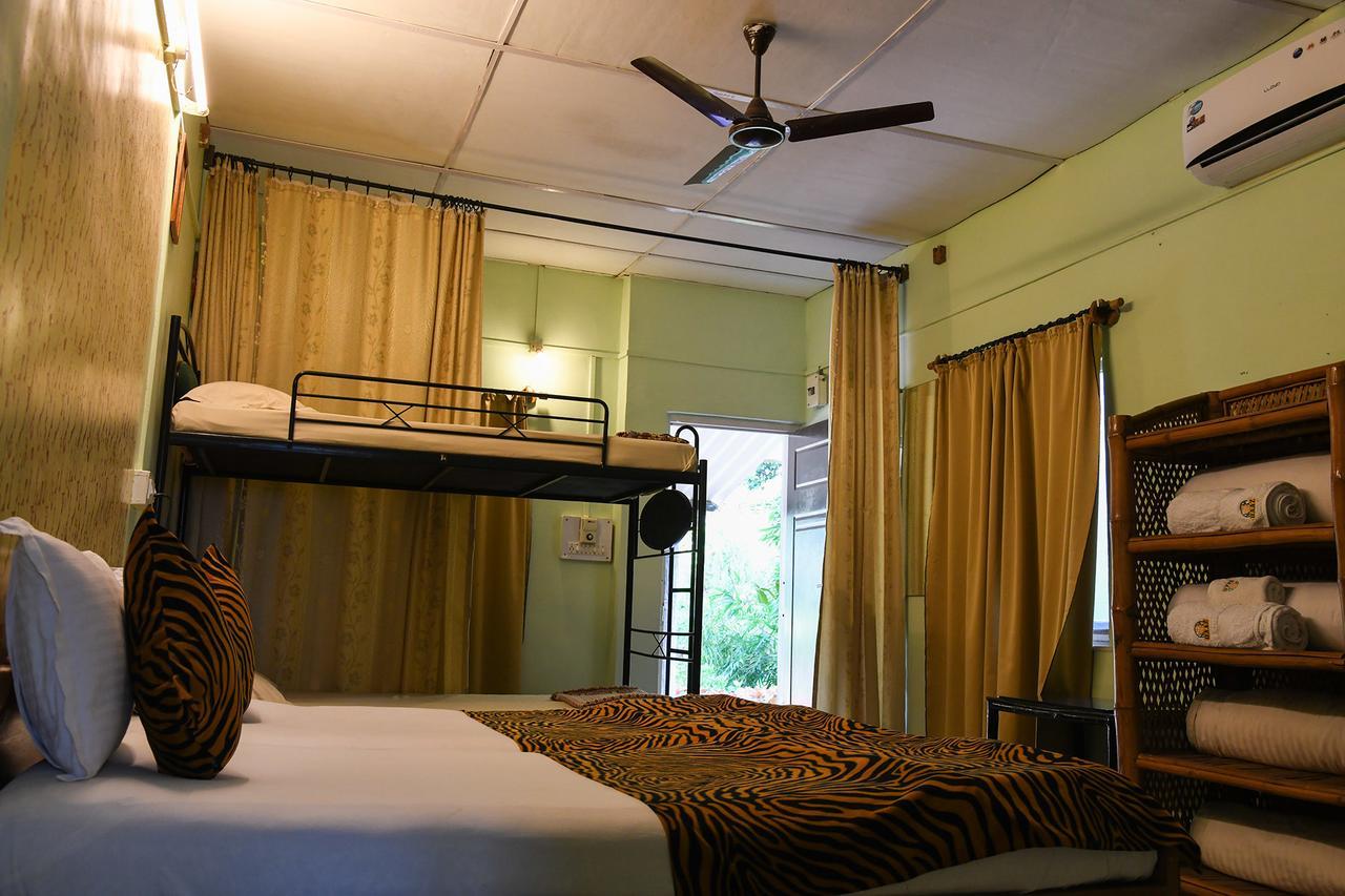 Baaz Jungle Resort Khawasa Luaran gambar