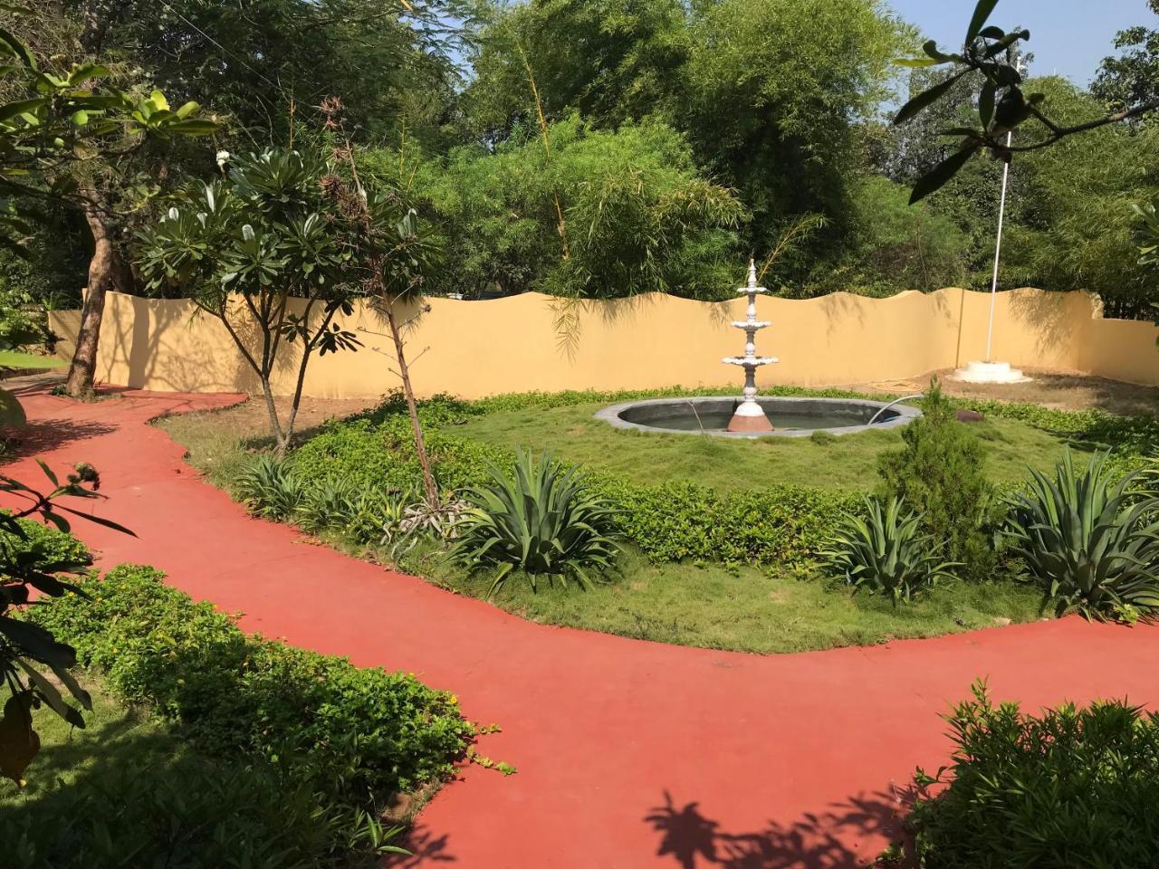 Baaz Jungle Resort Khawasa Luaran gambar