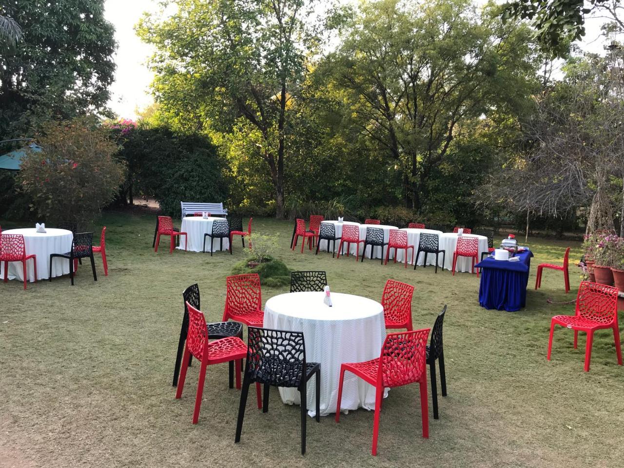 Baaz Jungle Resort Khawasa Luaran gambar